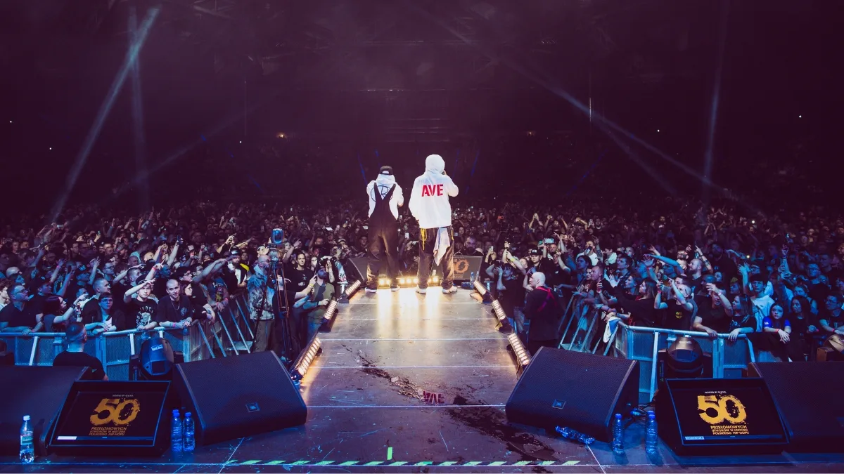 50 przełomowych utworów polskiego hip-hopu na żywo